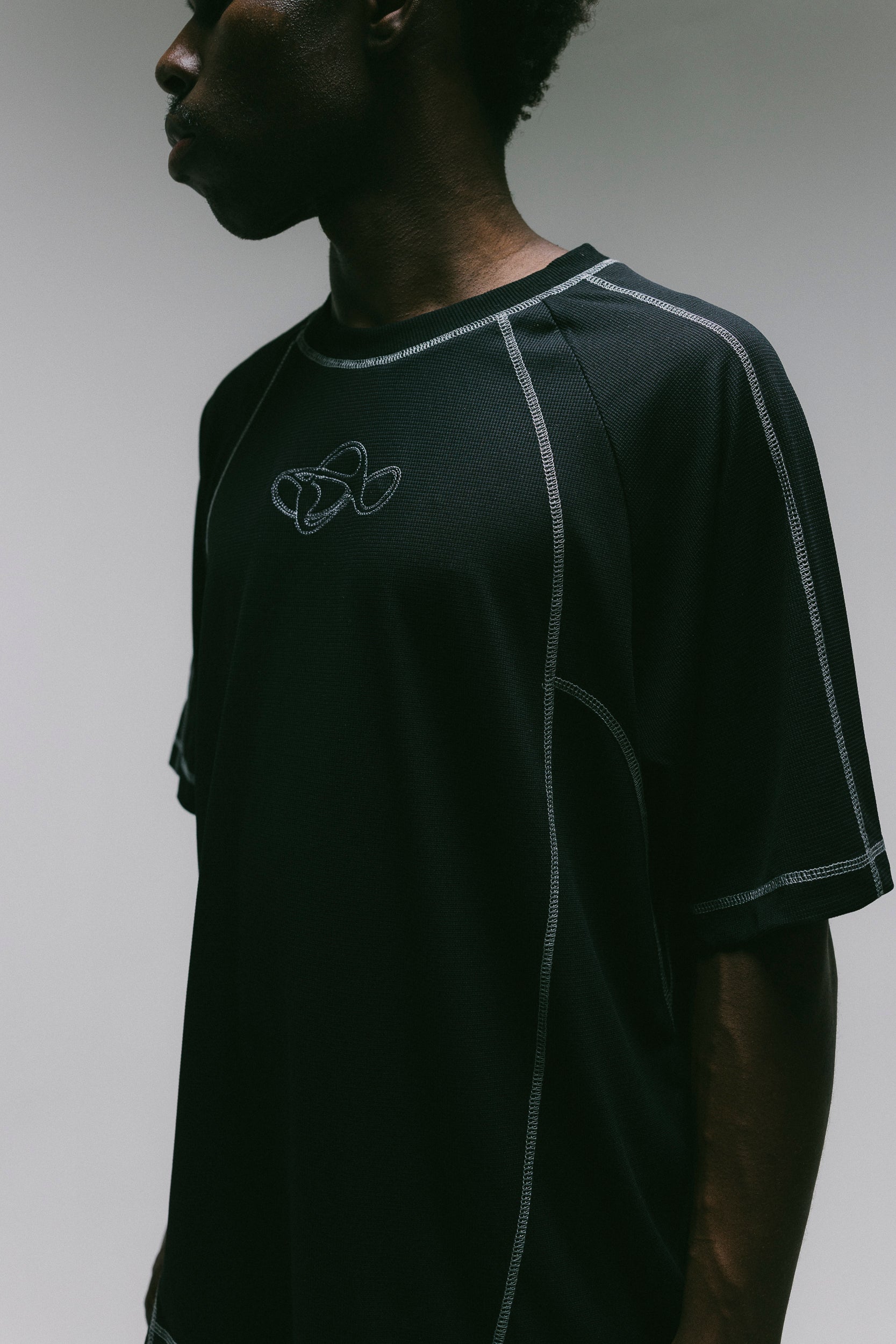 Seamline Mono Tee